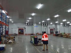 2300平的冷冻库设计工程，包含所选择的制冷设备多少钱